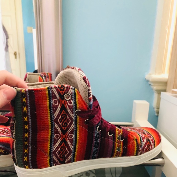 Hand made shoes from Peru - Picture 3 of 4